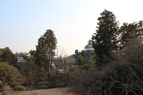 竹の丸から見る掛川城
