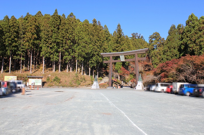 秋葉神社（大鳥居前の駐車場）