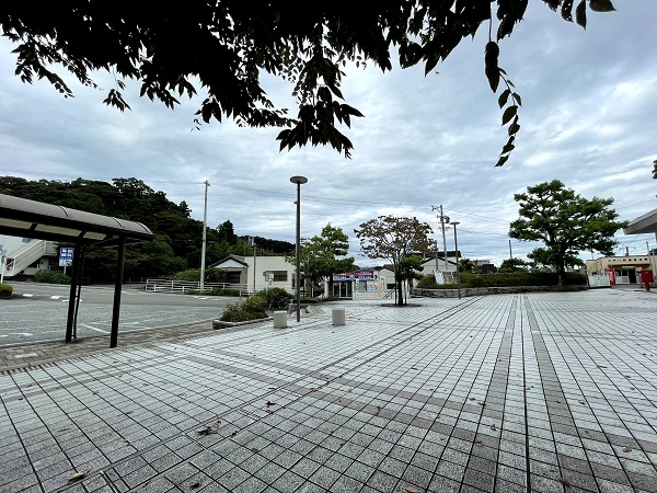 JR金谷駅（駅前風景）