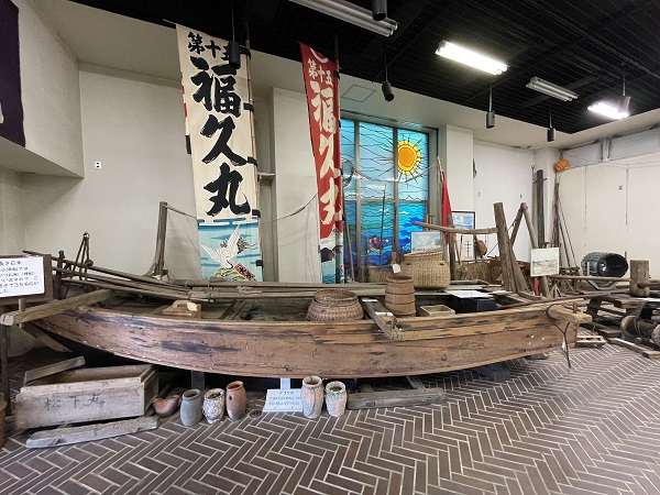 櫓船（焼津漁業資料館）