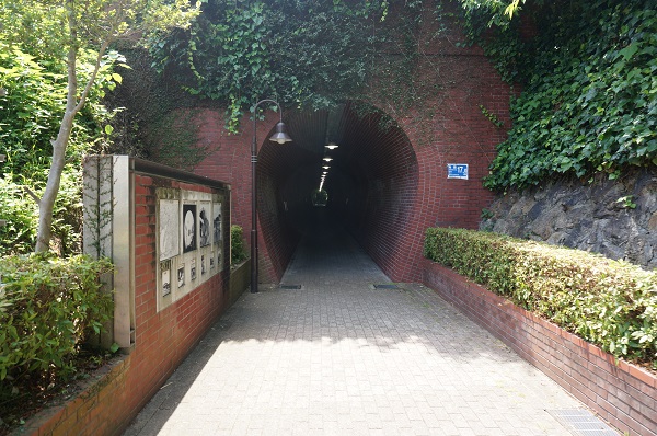 東側入り口（遠州鉄道奥山線 亀山トンネル跡）