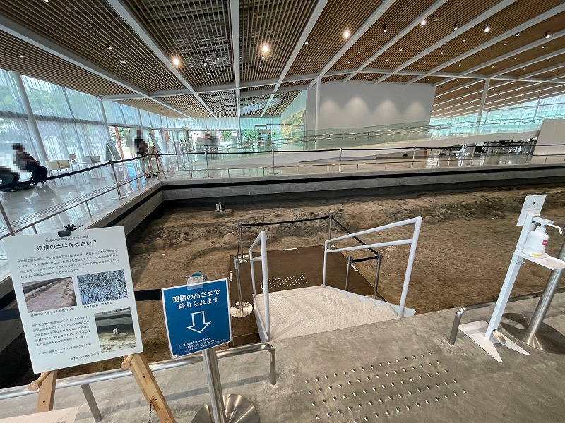 戦国時代の道と石垣の遺構（静岡市歴史博物館）