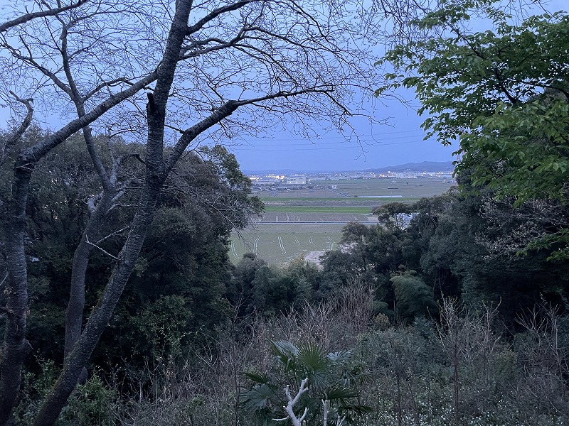 袋井市街地方面を望む（大日堂）