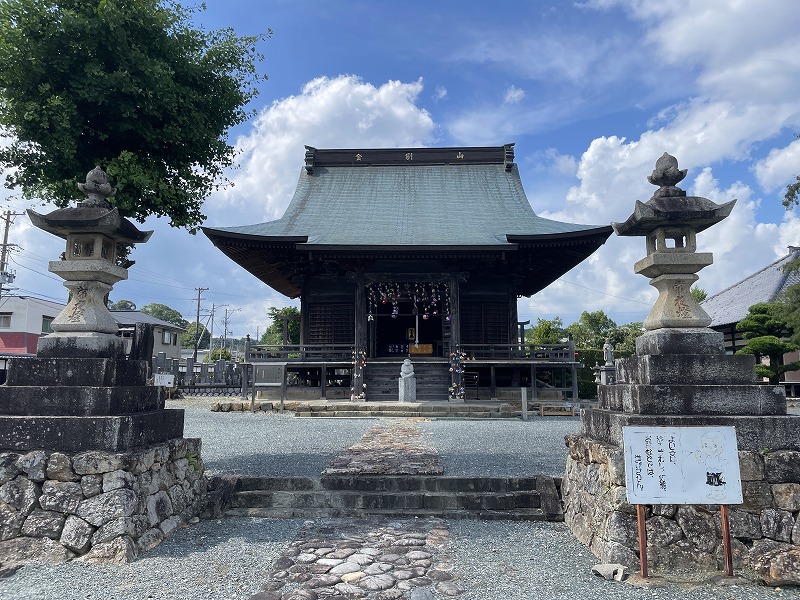 庚申堂正面（金剛山 庚申寺）