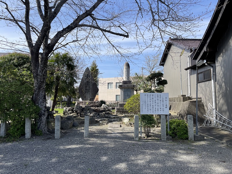 忠魂碑（袋井 白髭神社）