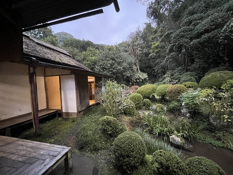 裏庭（吐月峰柴屋寺）