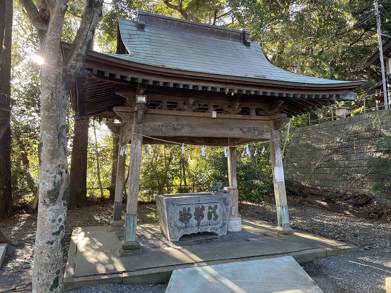 手水舎（大頭龍神社）