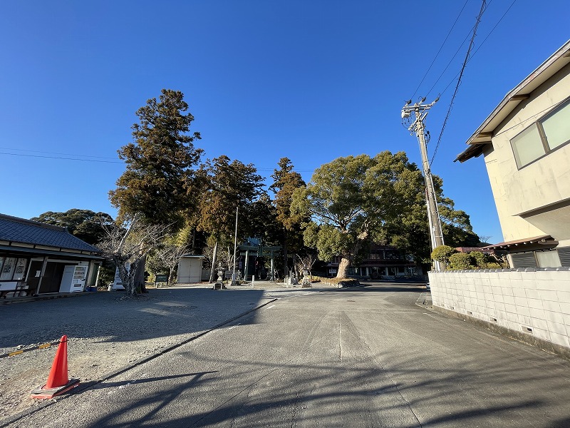 正面（大頭龍神社）