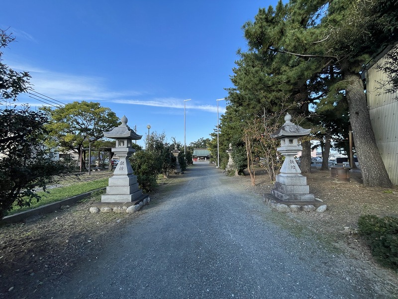 灯篭（若宮八幡宮）