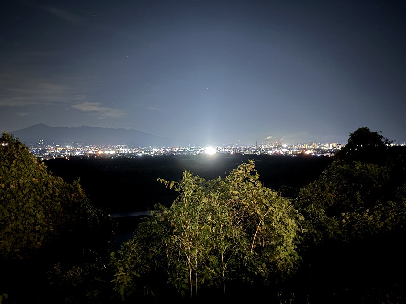 富士市街地の夜景（東名高速 富士川SA下り）