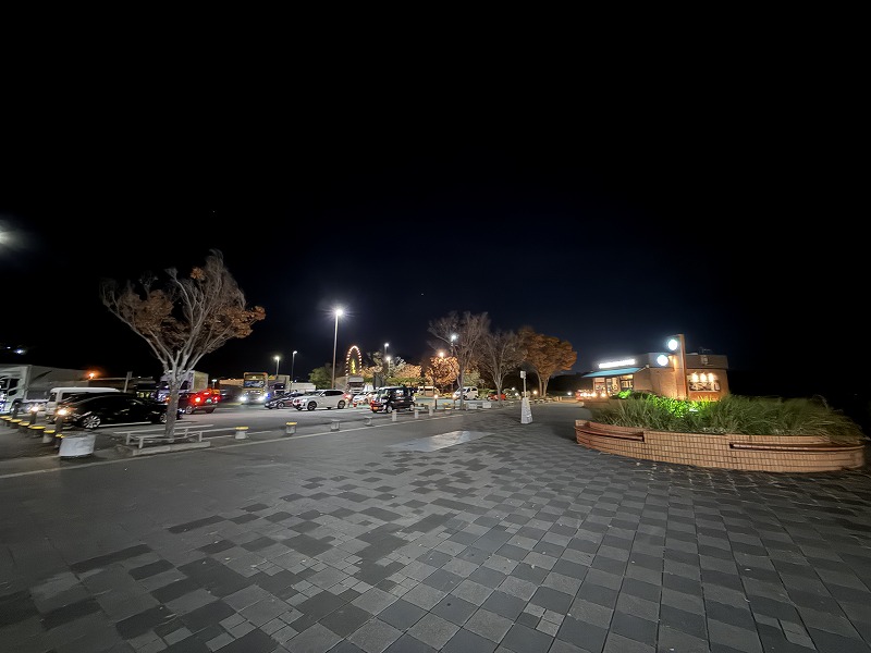 上り線側の観覧車（東名高速 富士川SA下り）