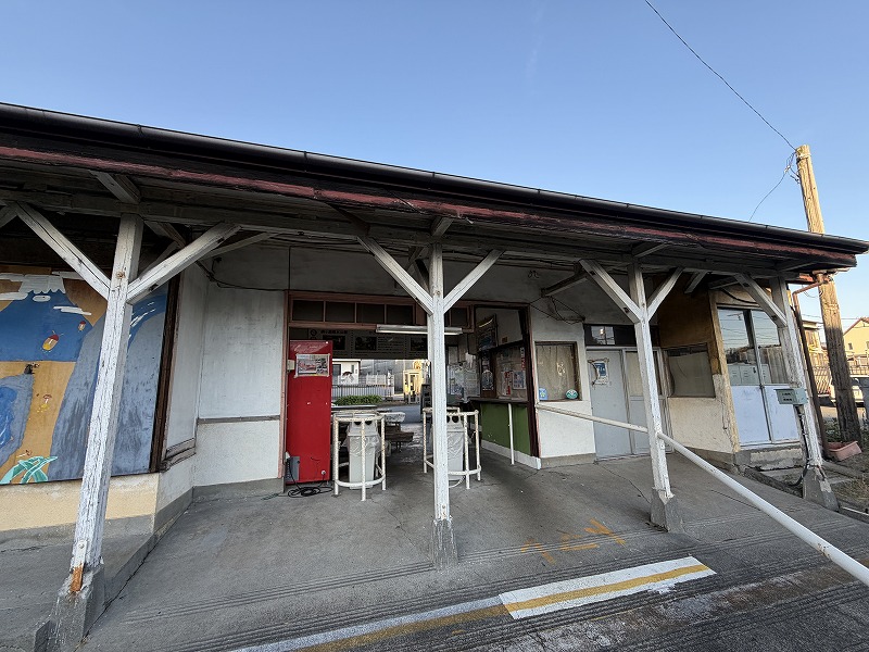 駅舎のホーム側（岳南電車 岳南原田駅）