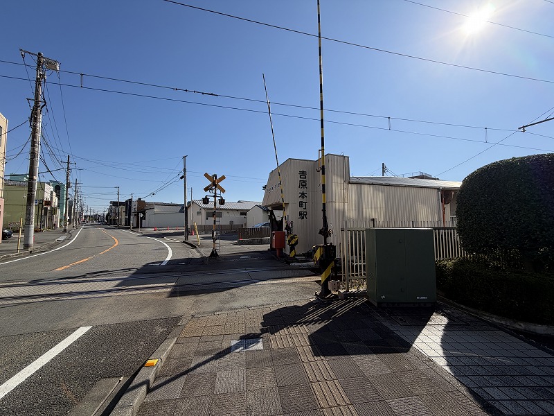 吉原商店街方面から見た吉原本町駅（岳南電車 吉原本町駅）