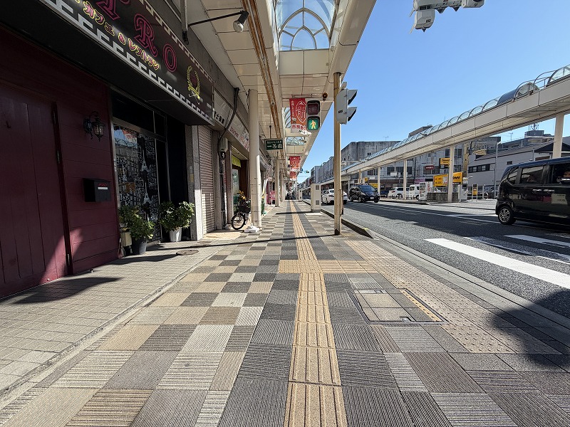 中央駅交差点から吉原商店街