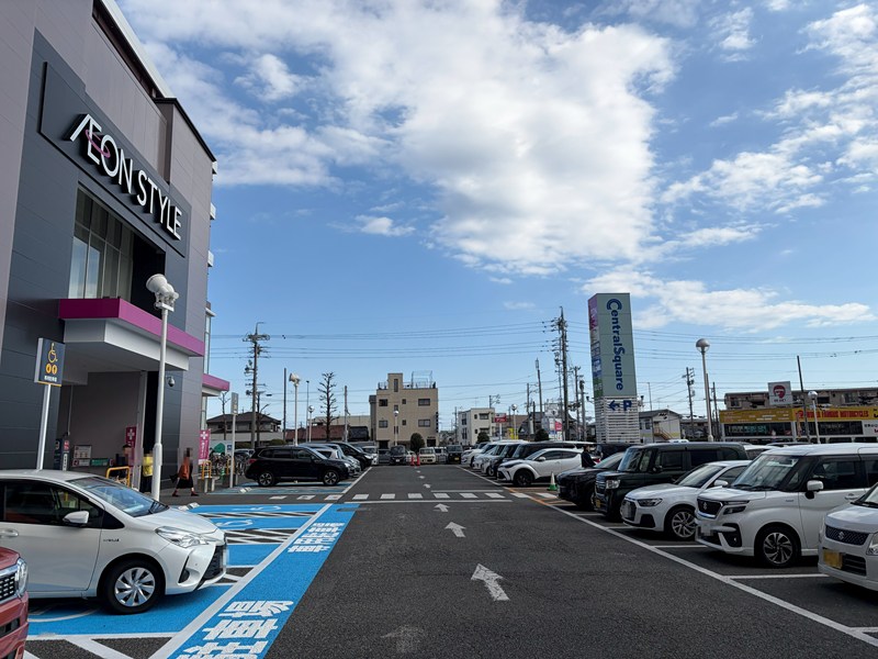 駐車場と建屋（イオンセントラルスクエア静岡）